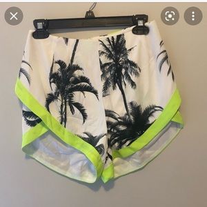 ISO! Palm tree sabo skirt shorts Small